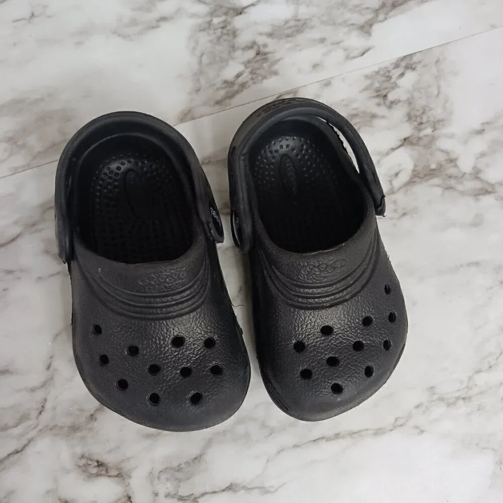 CROCS KID'S TODDLER CLASSIC CLOG BLACK WITH STRAP UNISEX SIZE C 4/5